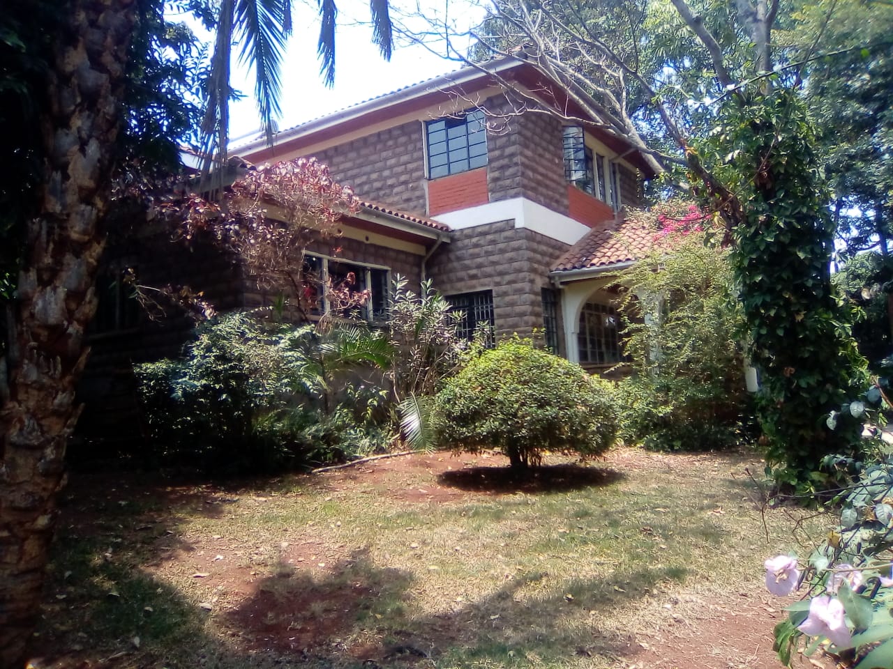 4Br house available for rent in Runda