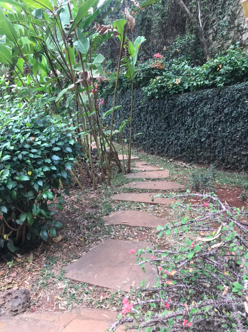 4Br+Dsq house available for rent in Thigiri