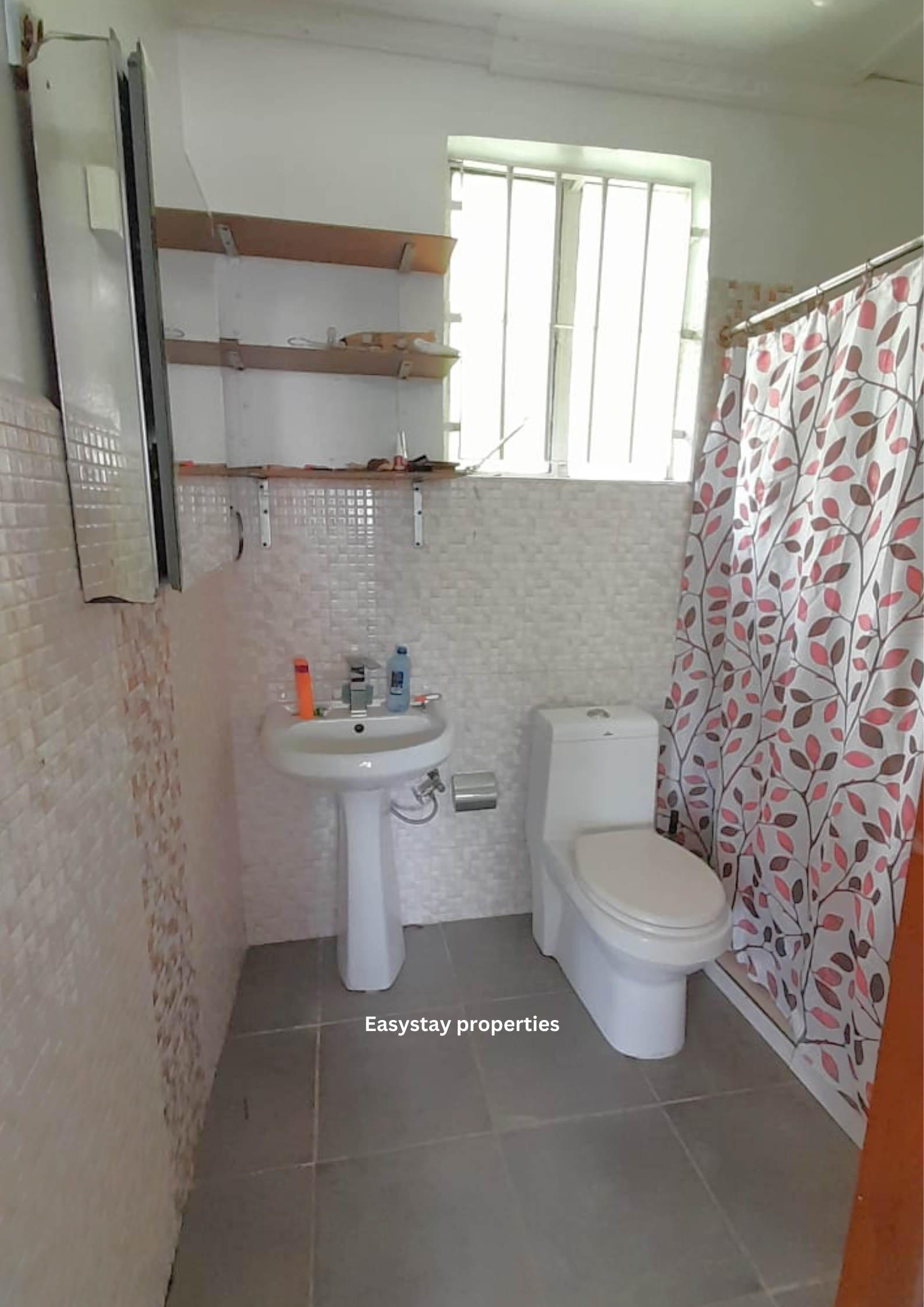 KITISURU, STUDIO APARTMENT