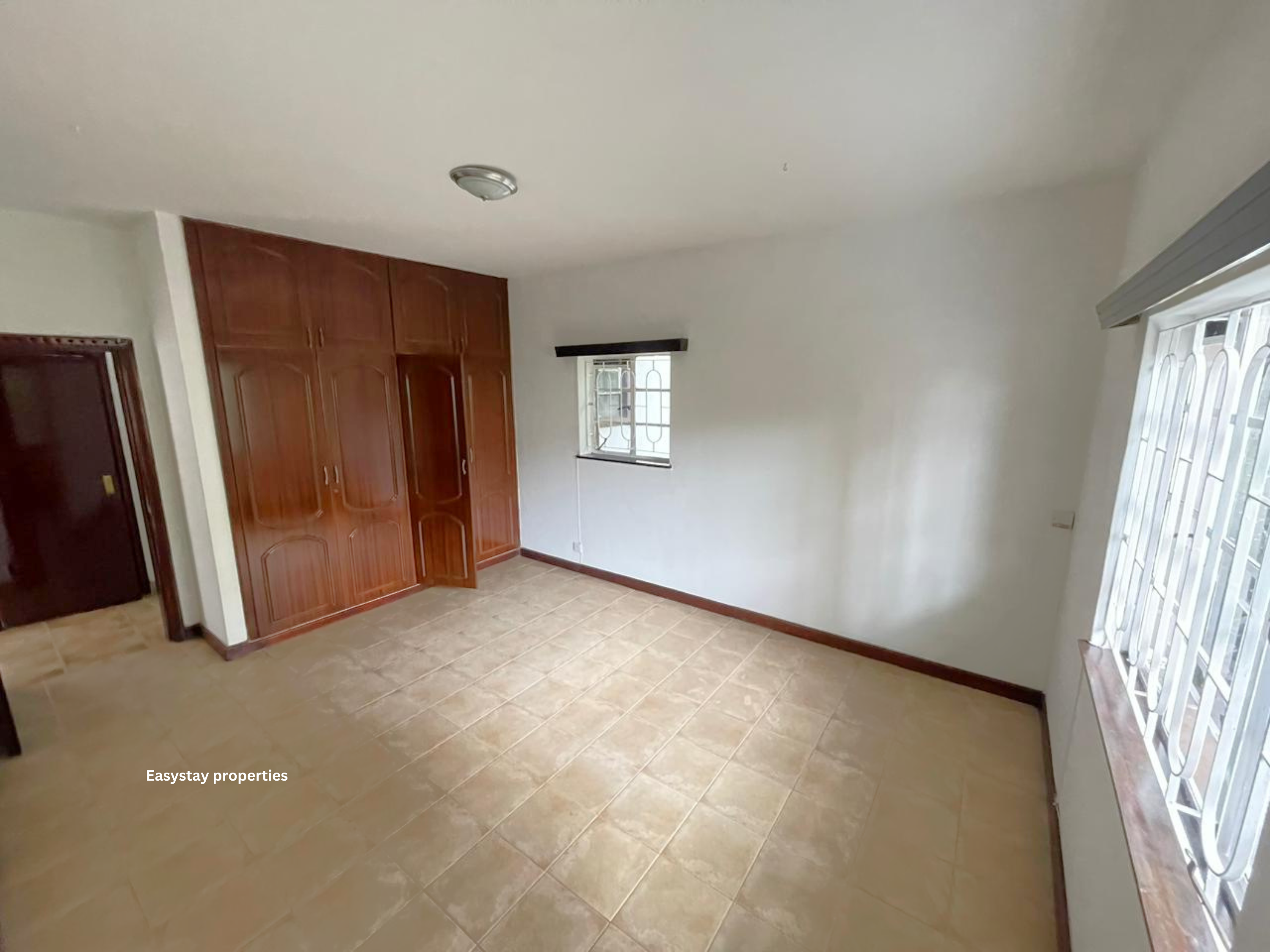 HURLINGHAM, 2 BEDROOM GUEST HOUSE