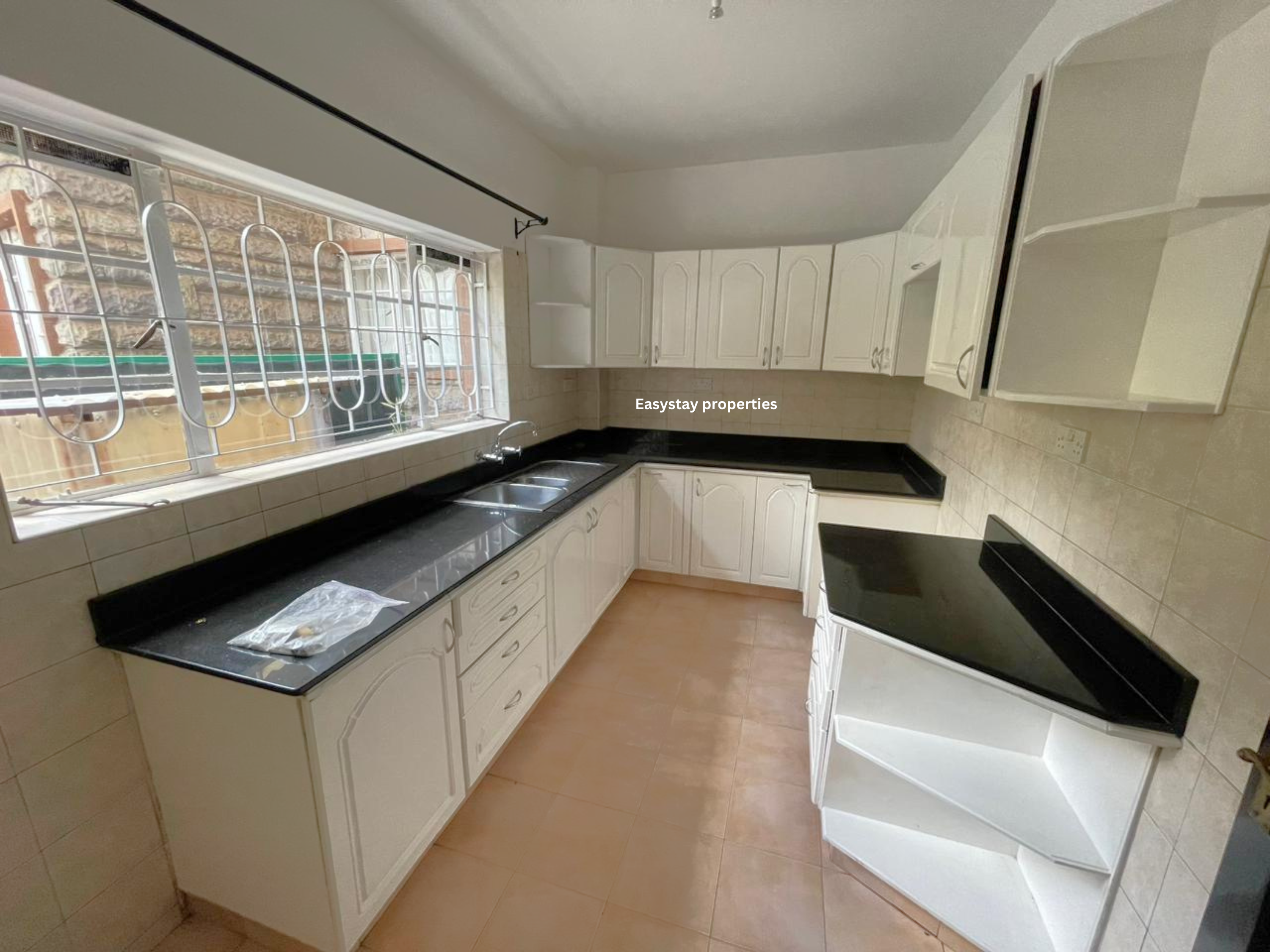 HURLINGHAM, 2 BEDROOM GUEST HOUSE