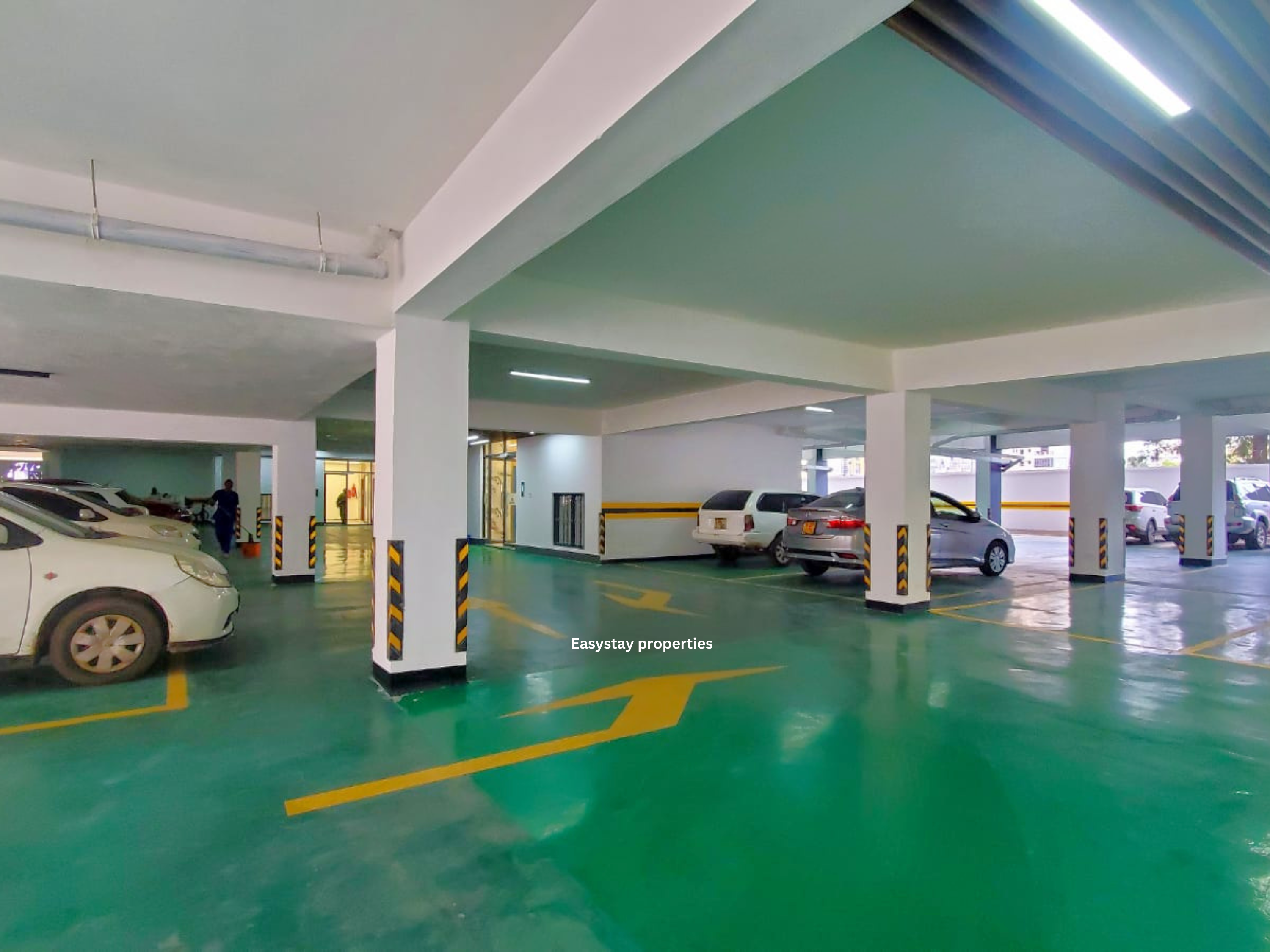 KILIMANI, 3 BEDROOM APARTMENT