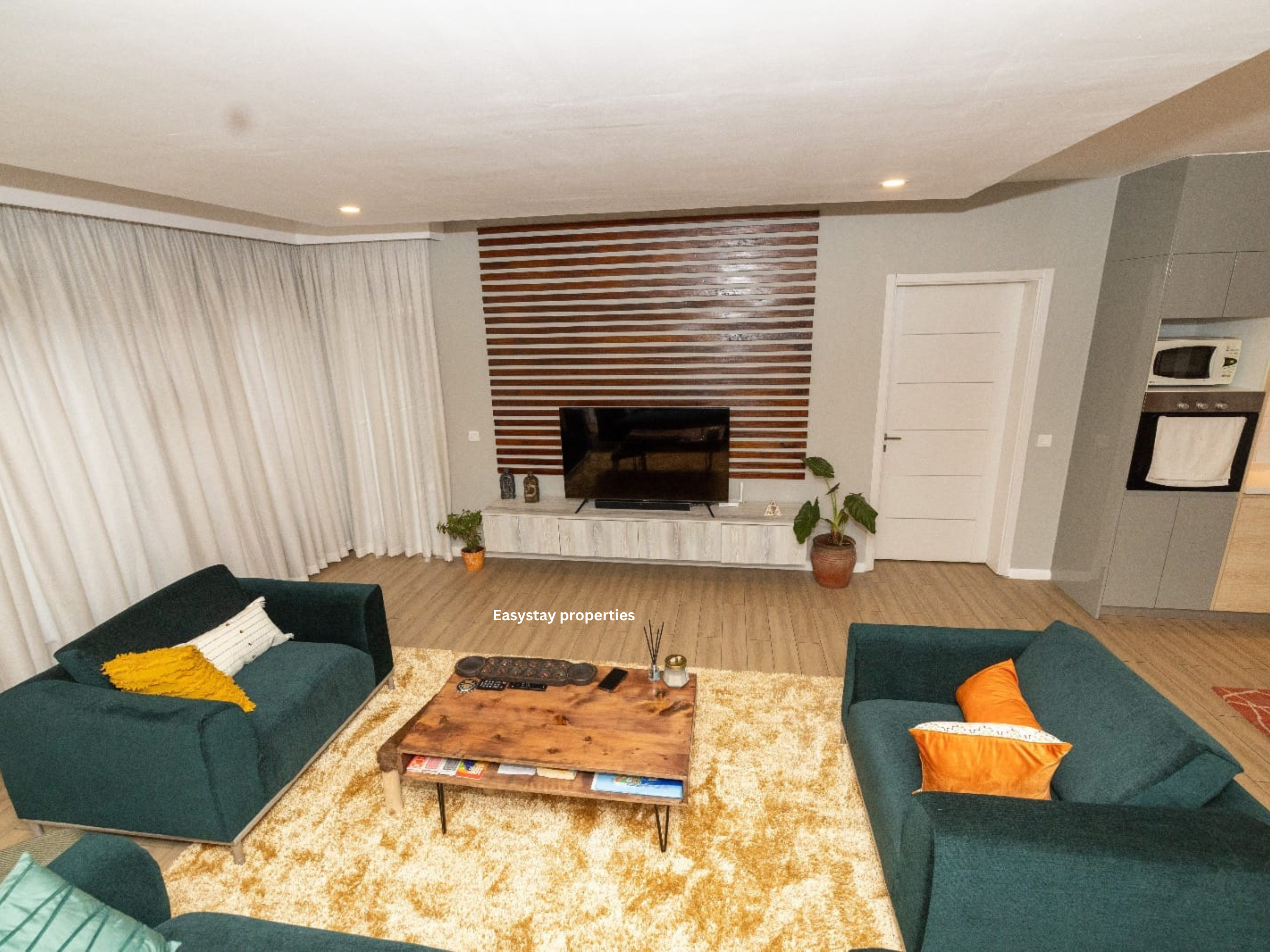 LAVINGTON, 2 BEDROOM FURNISHED APARTMENT