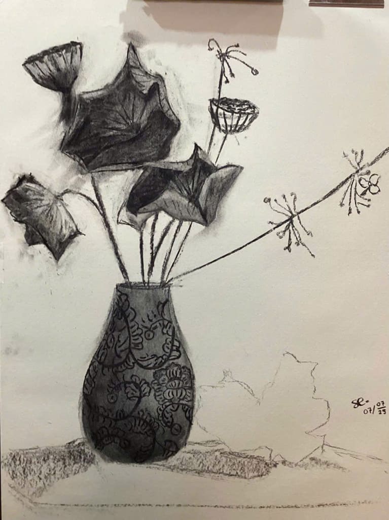 a charcoal and pencil drawing of lotus flowers in a vietnamese traditional vase