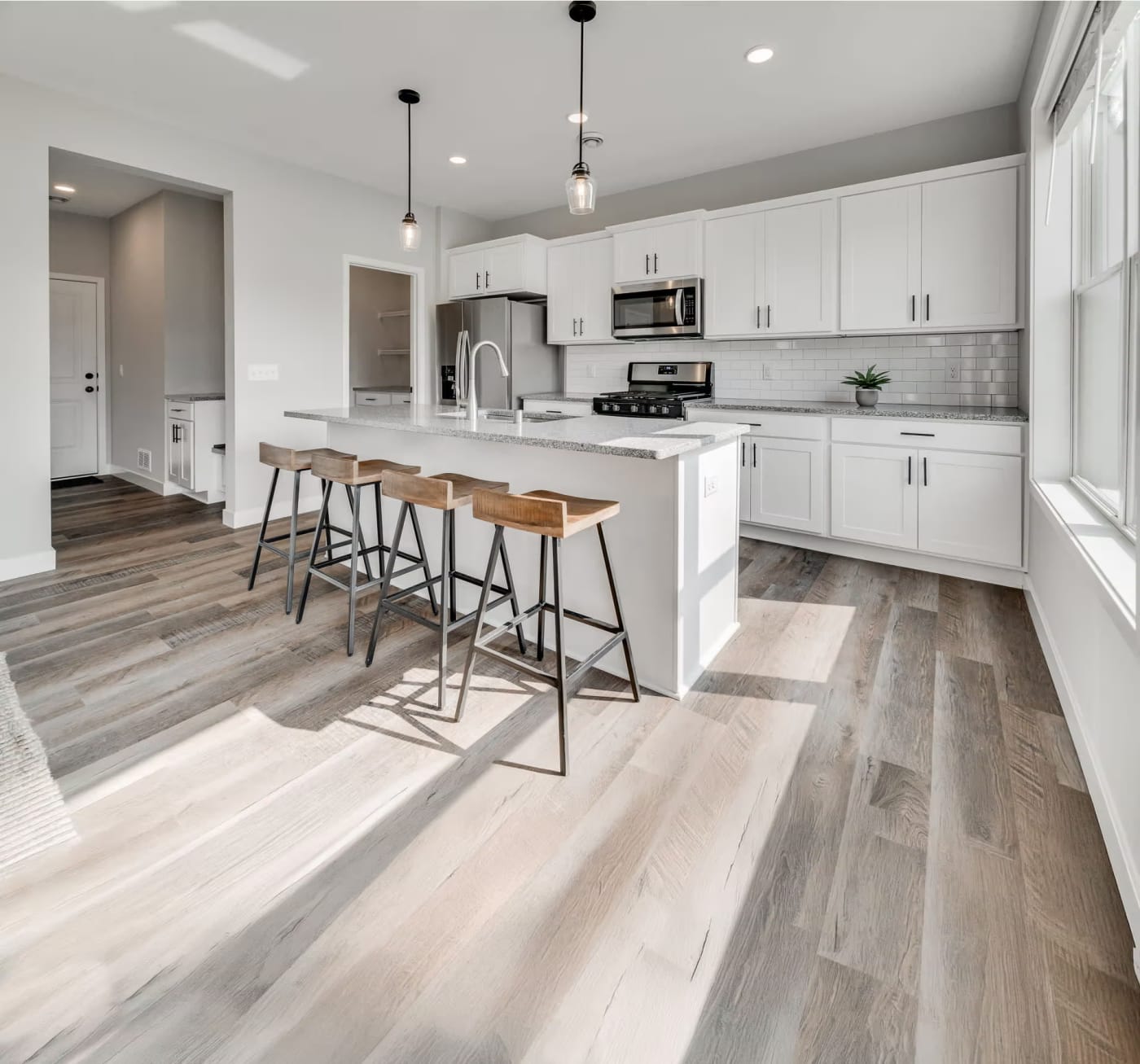 White shaker kitchen