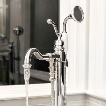 Kingston Brass Kitchen & Bath Kingston Brass Kitchen & Bath