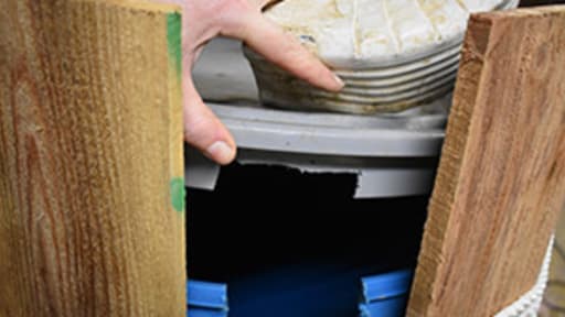 rainwater into barrel rainwater into barrel