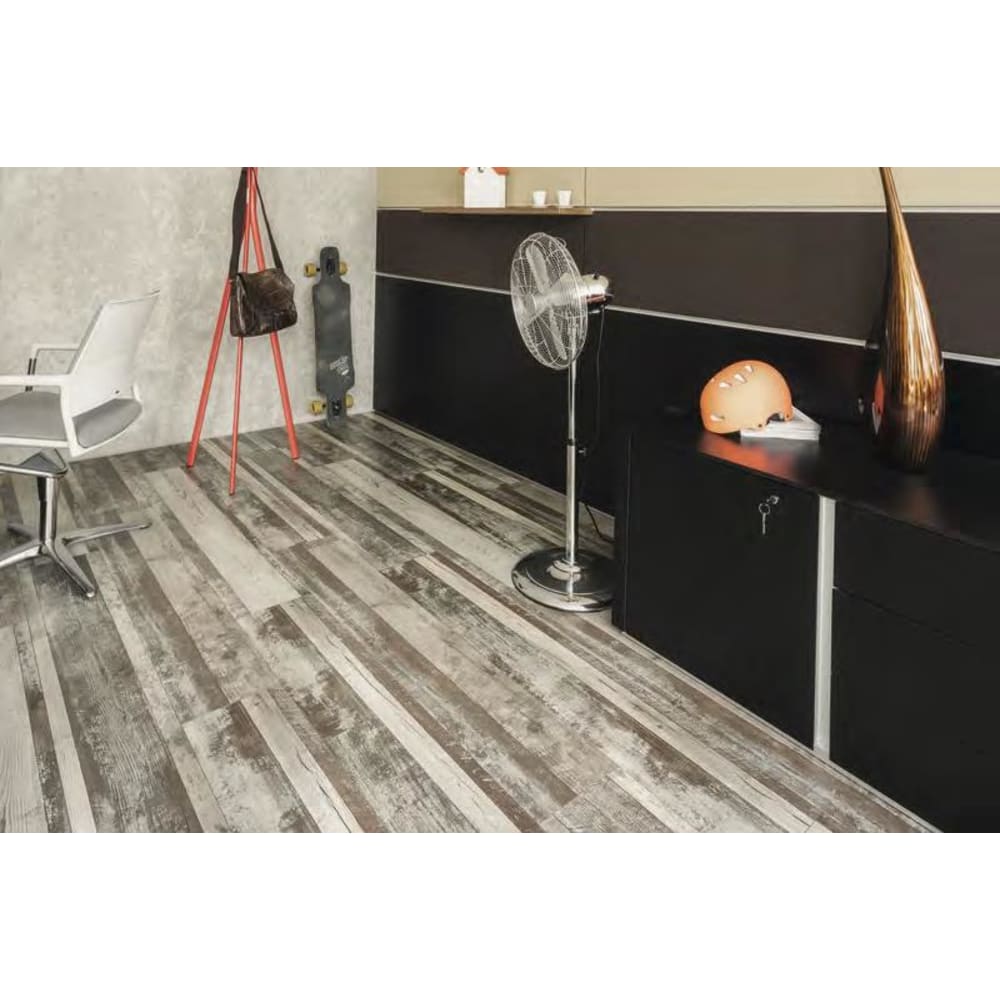 Brown Laminate FLoor Reclaimed Barnwood Brown Laminate FLoor Reclaimed Barnwood