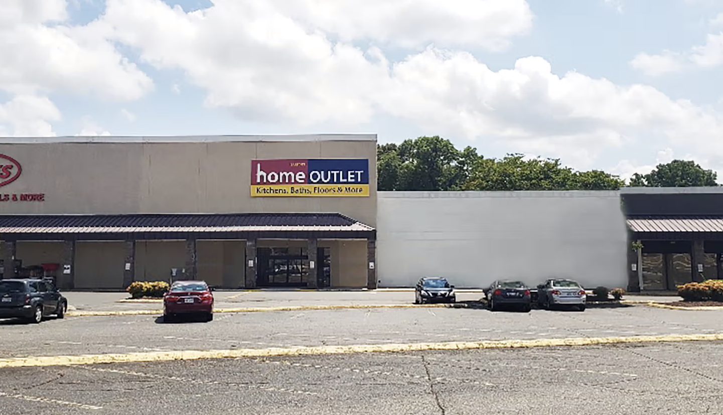 Home Outlet Gastonia Store Exterior