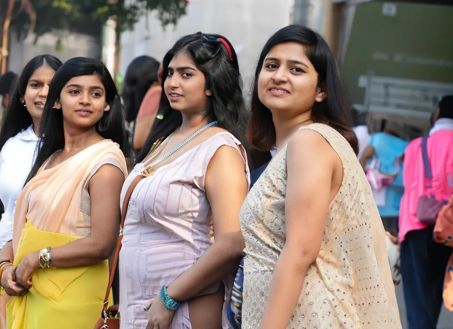 Low-Cost girls in Tambaram