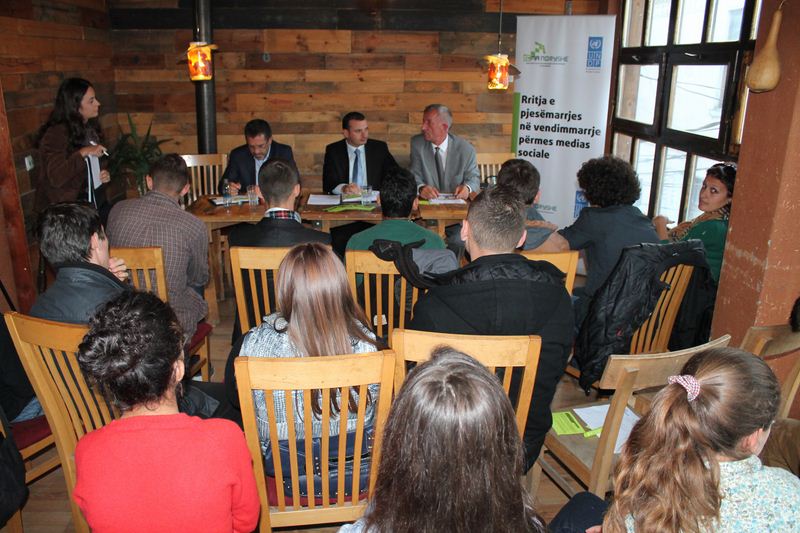 Debate “Candidates for the Mayor of Prizren head to head with the Youth” 