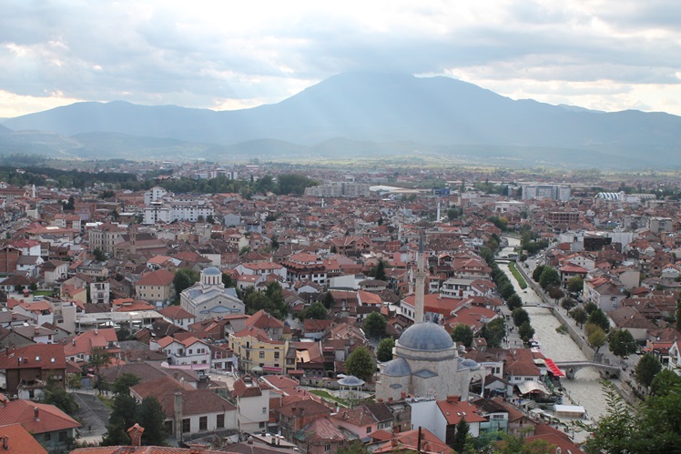 Komuna e Prizrenit p&euml;rs&euml;ri shkel ligjin n&euml; Qendr&euml;n Historike      