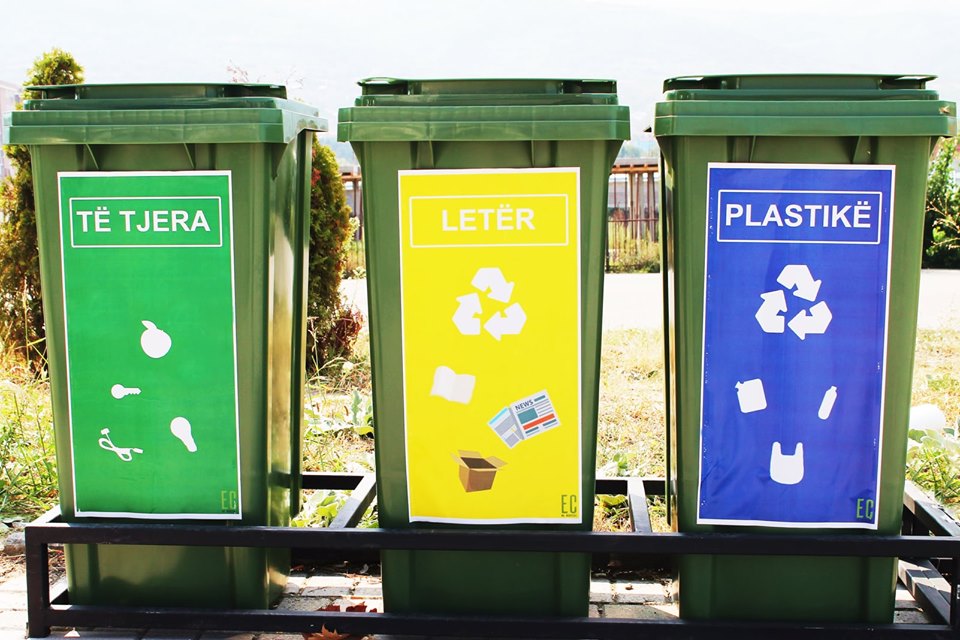 Shporta ricikluese për shkollën “Luciano Motroni”