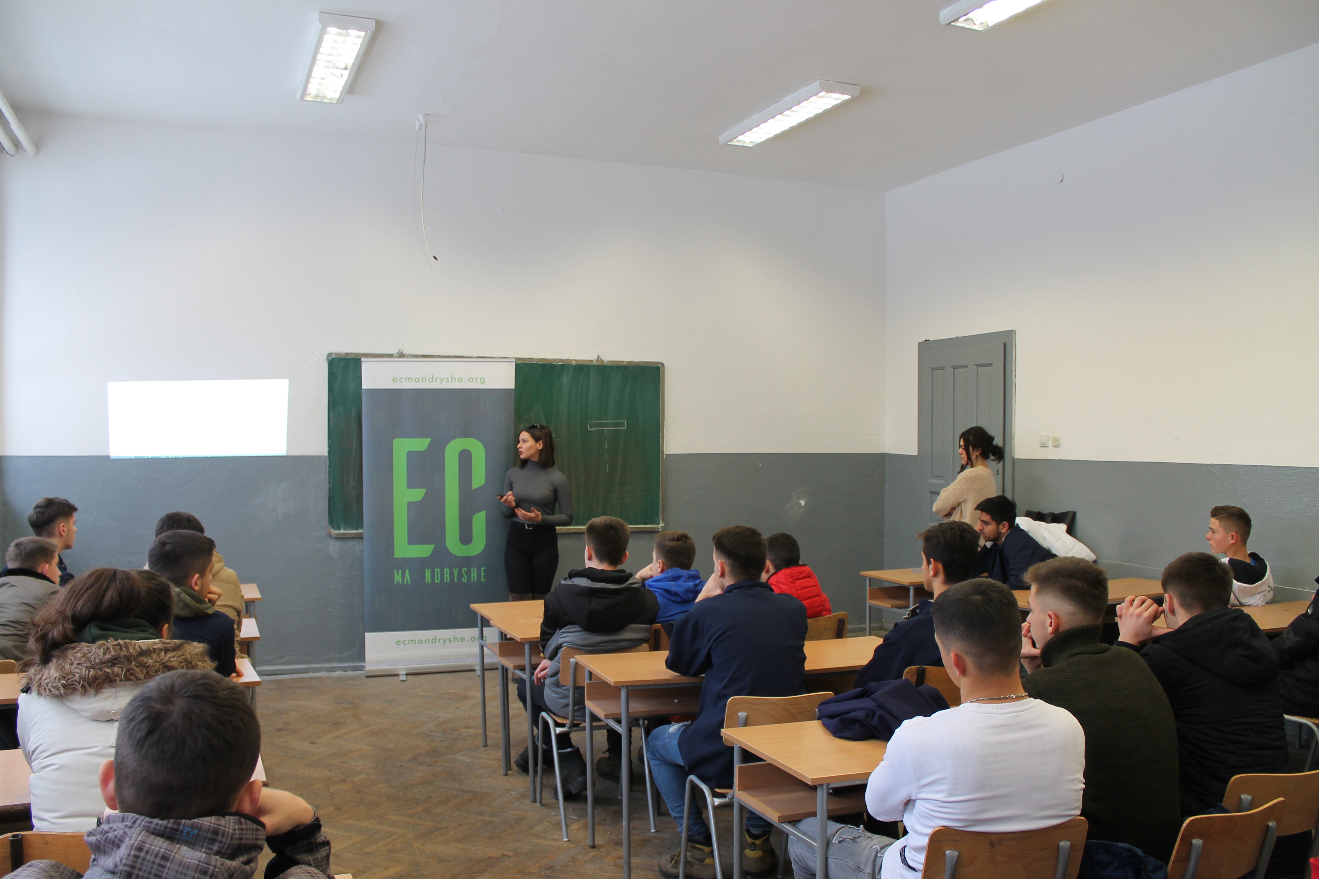 EC  CONTINUES WITH THE PRESENTATIONS SESSION IN THE HIGHSCHOOLS OF KOSOVO