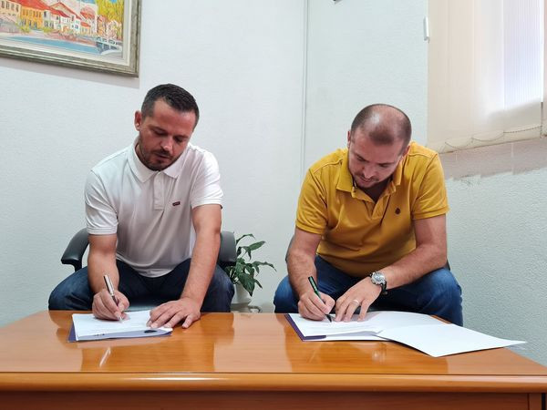 Qendra Rajonale për Trashëgimi Kulturore në Prizren dhe OJQ EC Ma Ndryshe nënshkruajnë memorandumin e mirëkuptimit për hartimin e platformës digjitale të Qendrës Historike të Prizrenit
