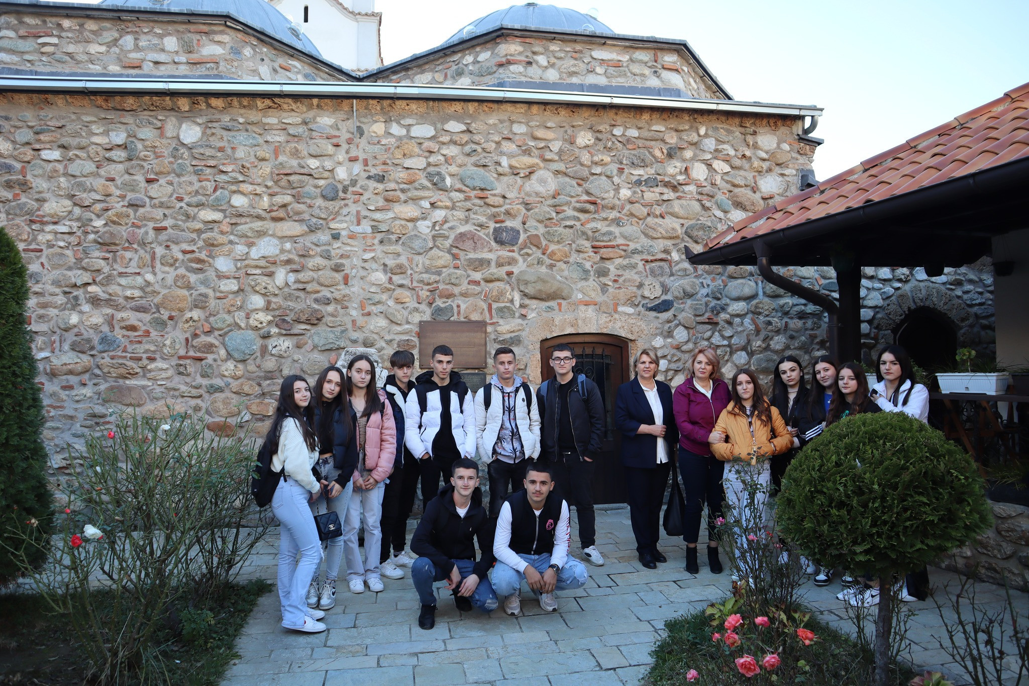 EC Ma Ndryshe ka organizuar vizita një ditore me nxënës të shkollave fillore dhe të mesme të Komunës së Prizrenit
