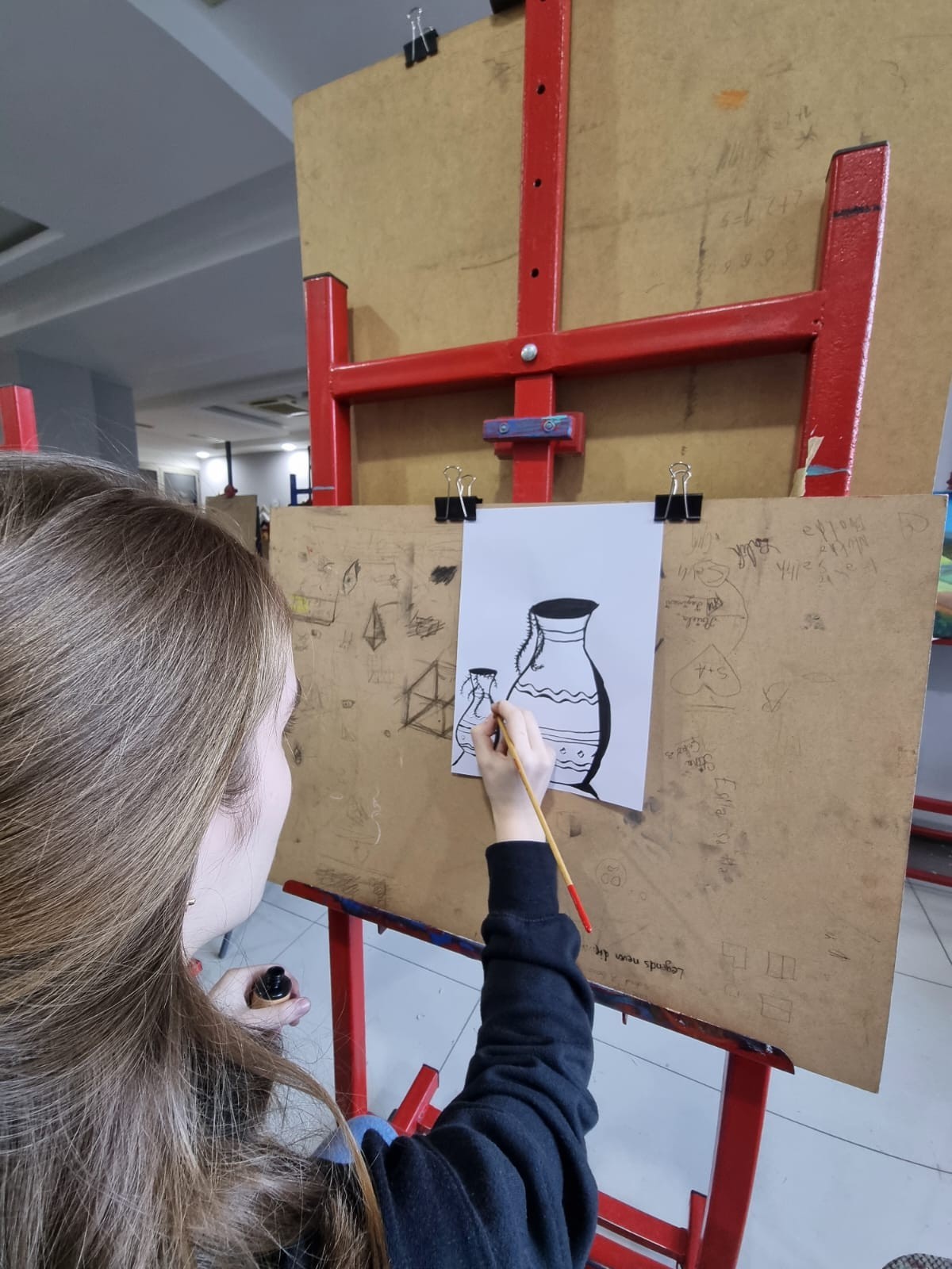 Nxënësit përmes artit shprehin pikëvështrimet për të drejtat e njeriut dhe trashëgiminë arkeologjike