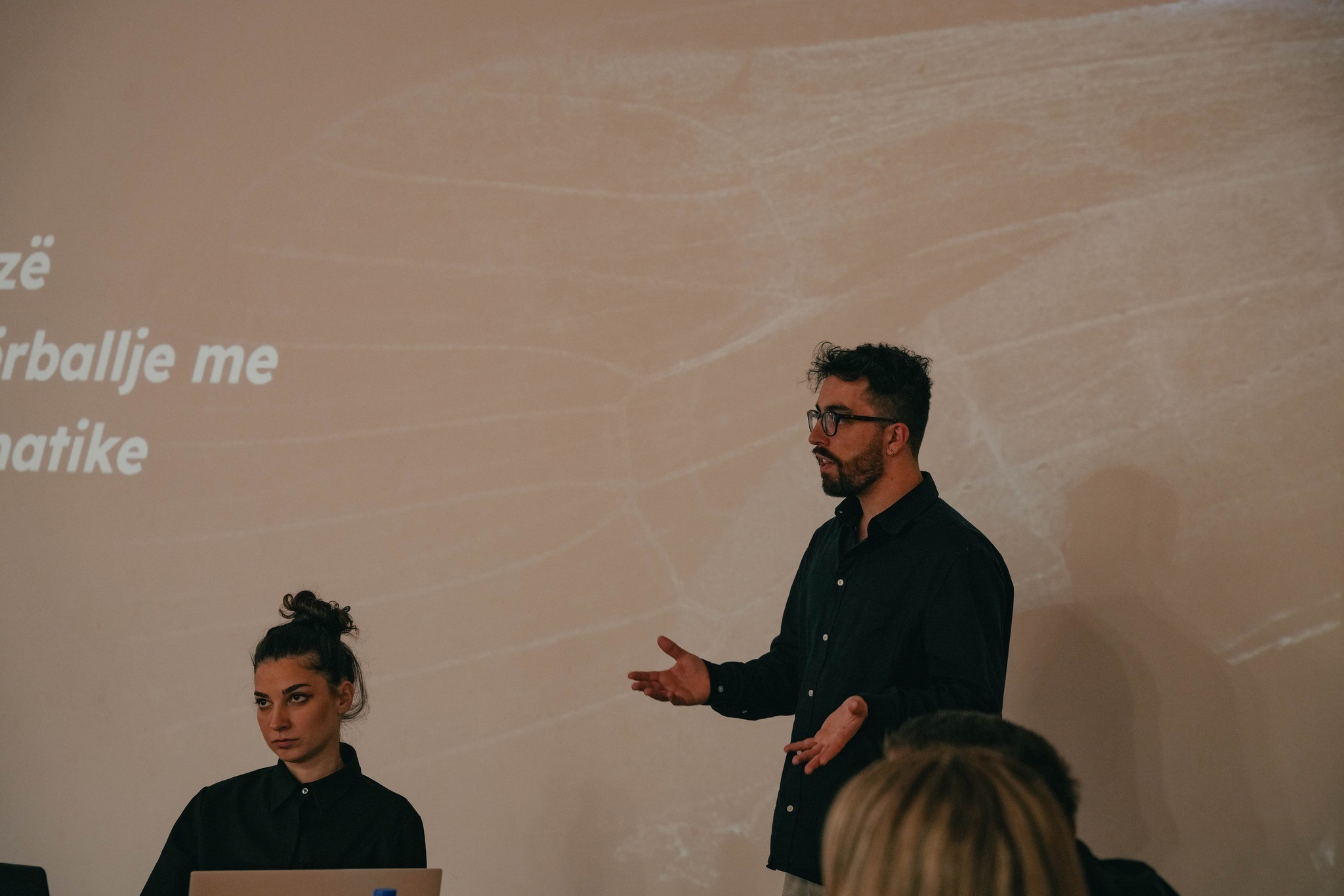 Mbahet trajnimi “Prizreni i qëndrueshëm: Zhvillimi qarkor, zgjidhjet e bazuara në natyrë dhe planifikimi pjesëmarrës”