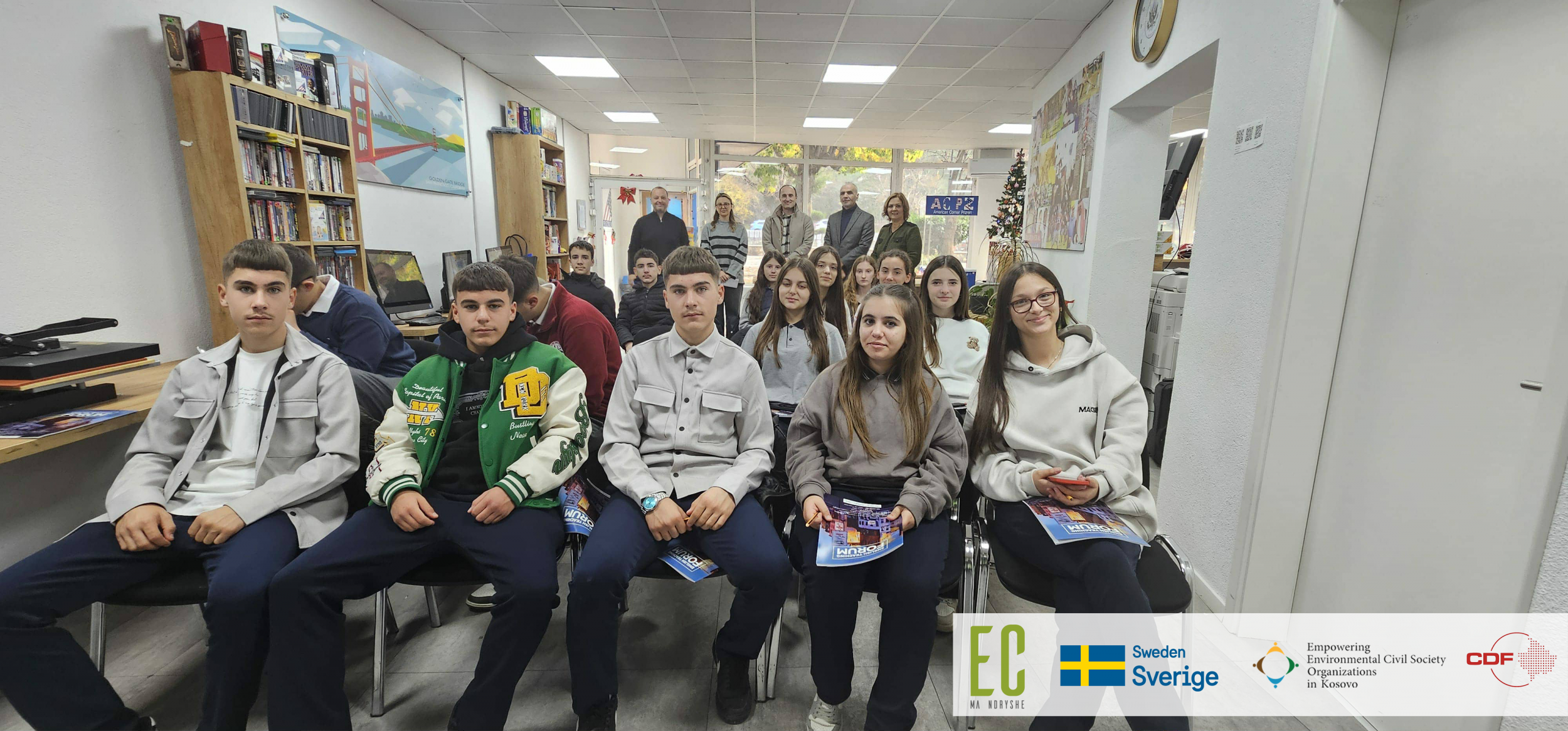 Nxënësit diskutojnë për ndryshimet klimatike pas shfaqjes së filmit në Këndin Amerikan