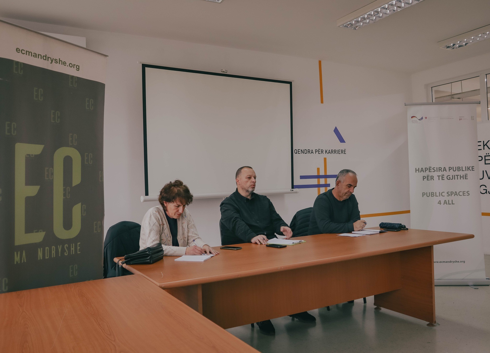 Banorët e lagjes “Bajram Curri” në Prizren paraqesin propozimet për përmirësim urban