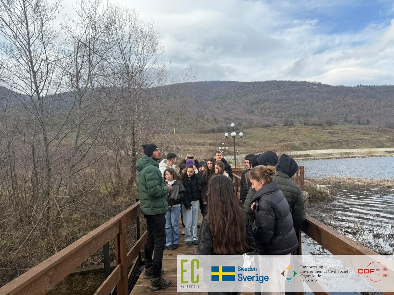 Nx&euml;n&euml;sit eksplorojn&euml; ekosistemet e nj&euml; liqeni relikt