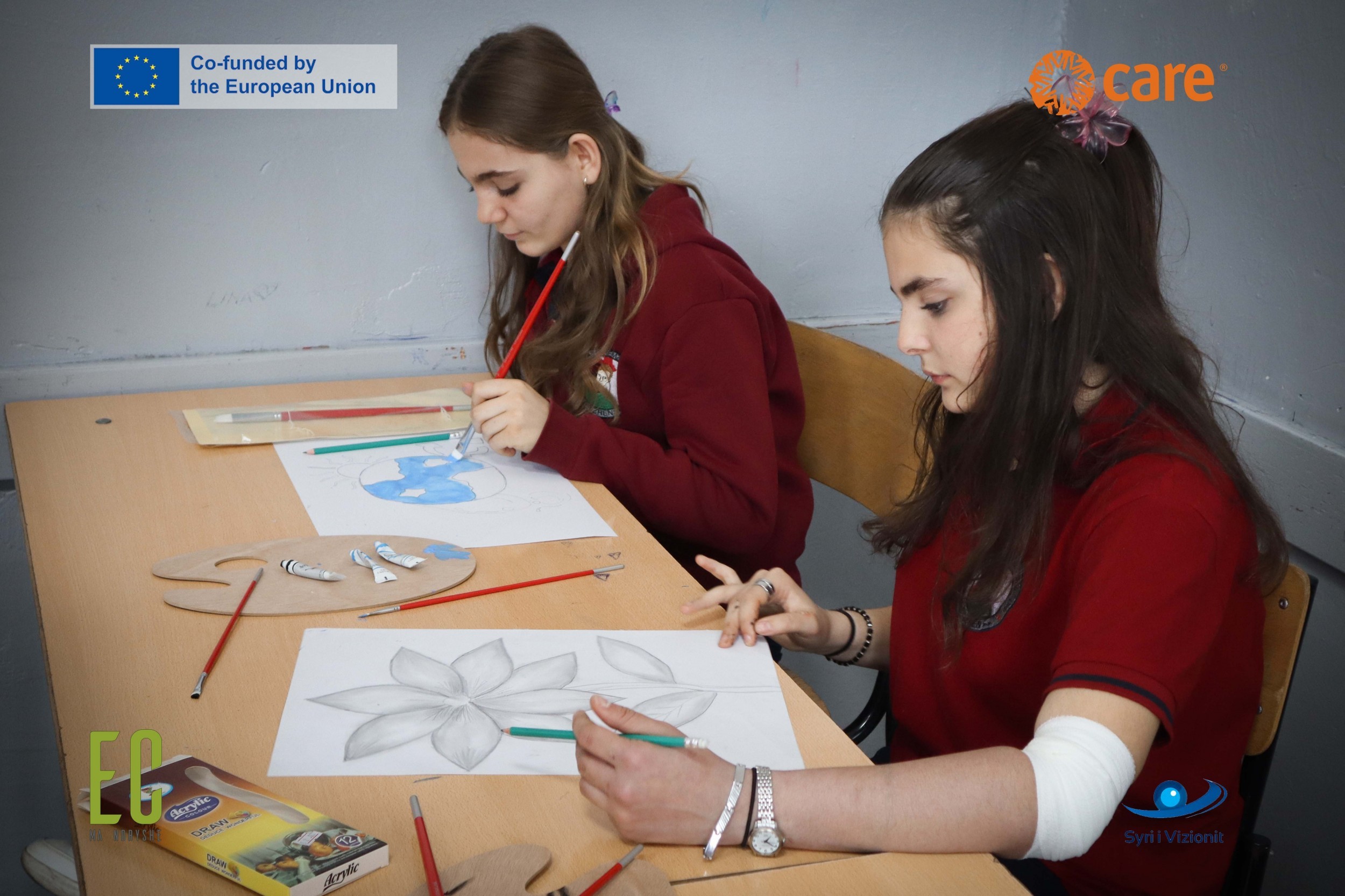 Nx&euml;n&euml;sit e Gjimnazit &ldquo;Remzi Ademaj&rdquo; n&euml; Prizren transformojn&euml; hap&euml;sir&euml;n shkollore me iniciativ&euml;n e gjelb&euml;r