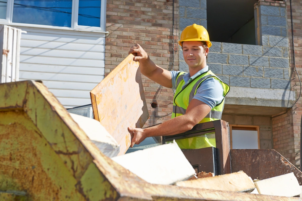 Sorting it out: the dos and don’ts of mini skip bin disposal