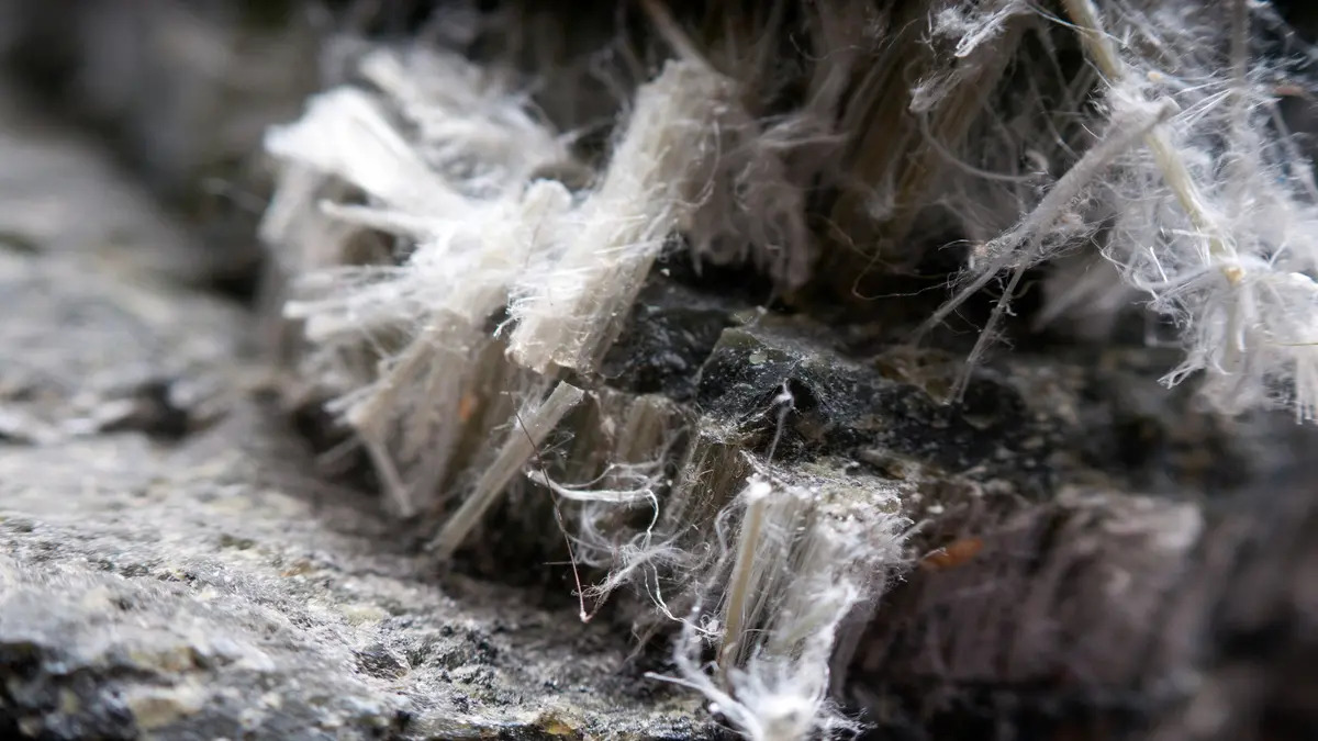 Canada to recycle asbestos waste for EV batteries 