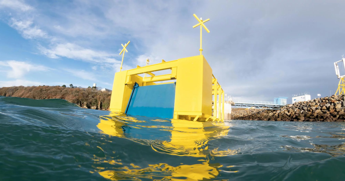Crazy french invention turns waves into power