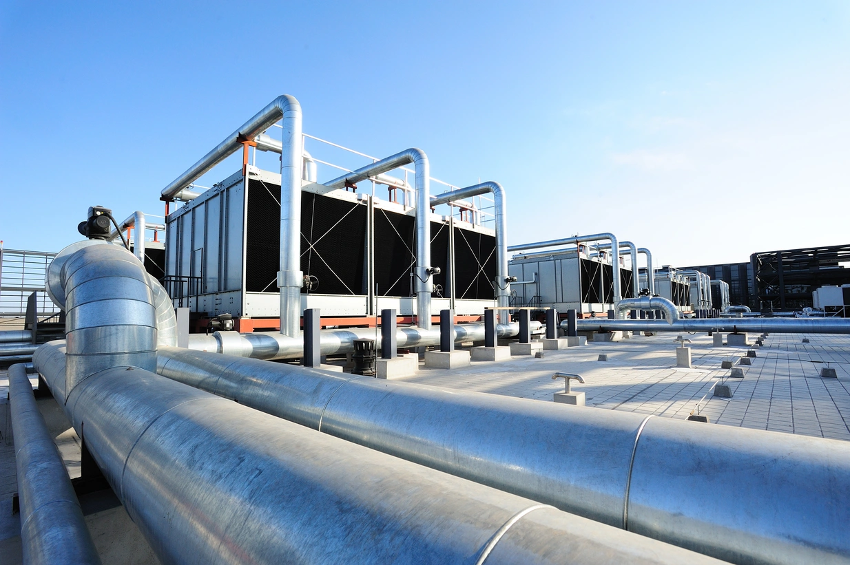 Three ways industrial cooling tower cleaning promotes sustainability