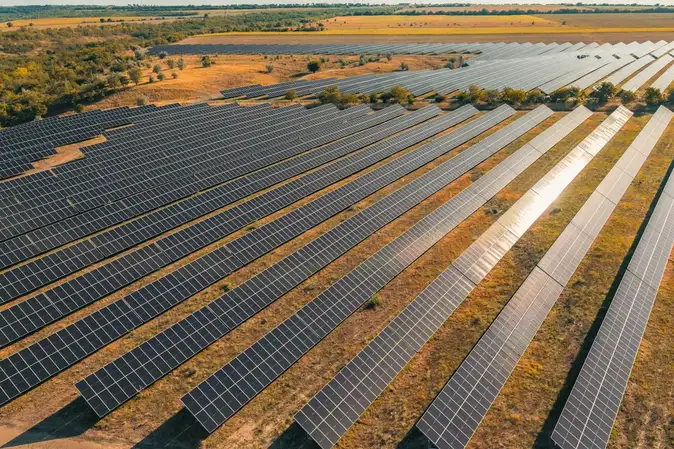 Converting solar energy to storable hydrogen fuel