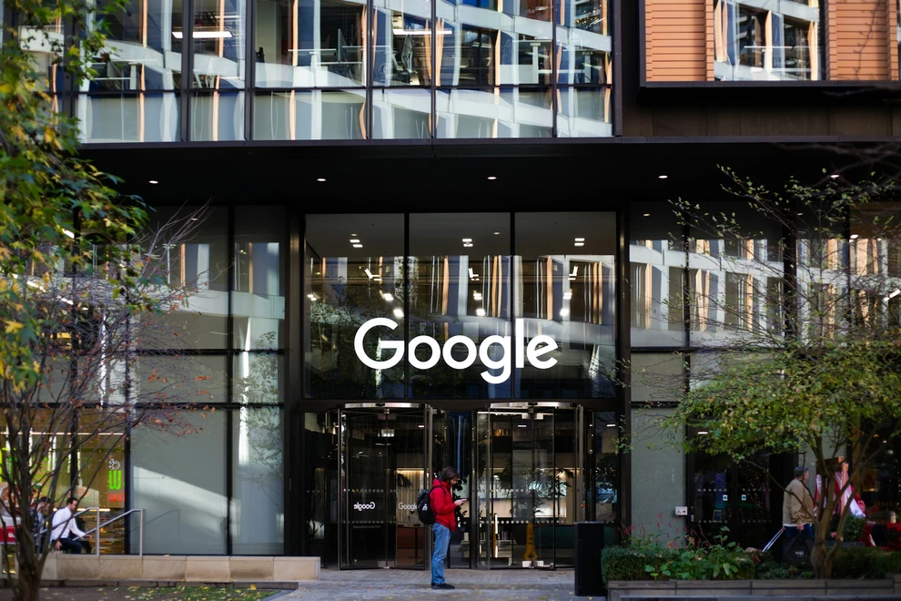 Google to remove 200k tons of carbon