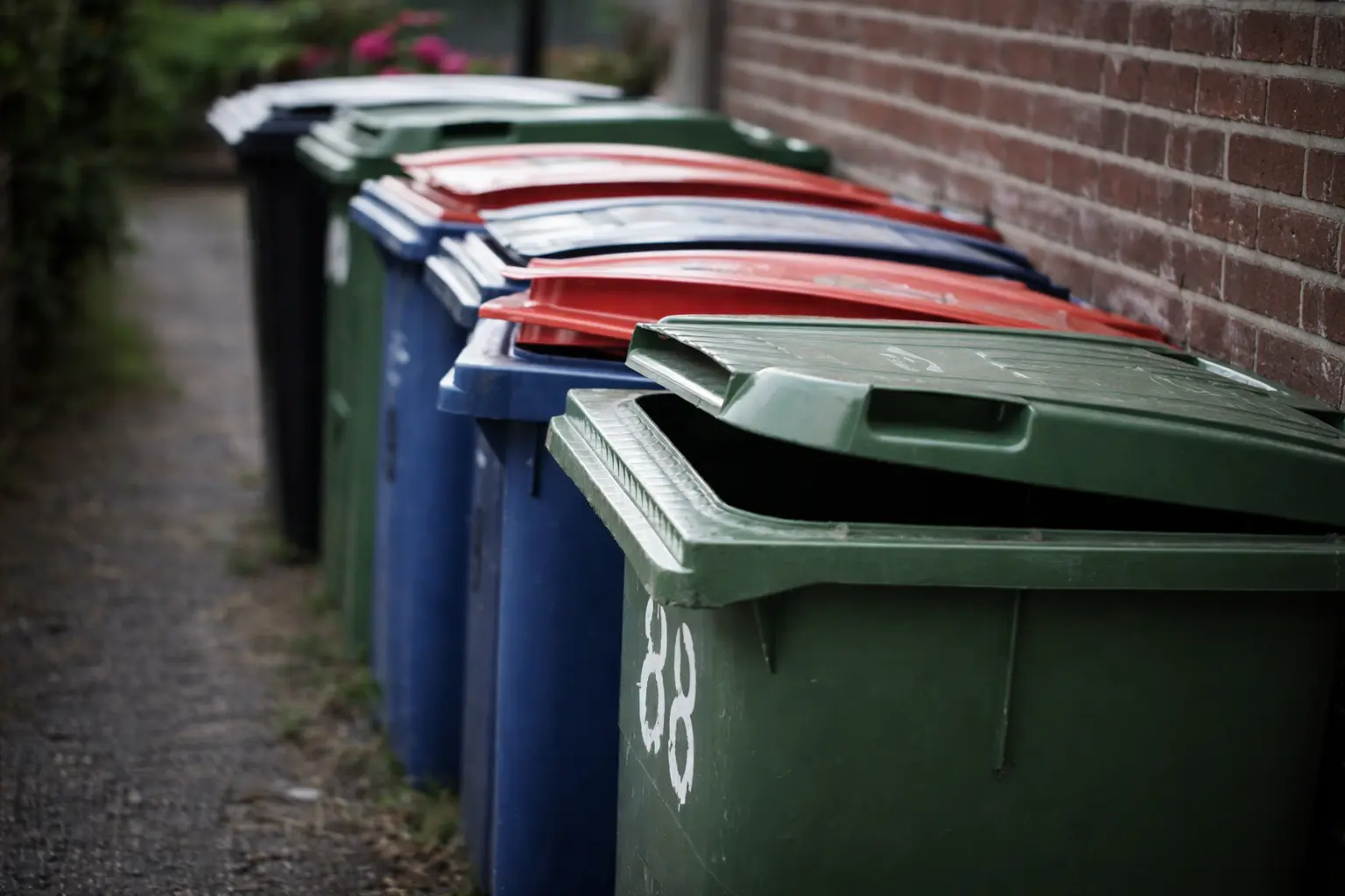New UK waste disposal rules: 4-bin system
