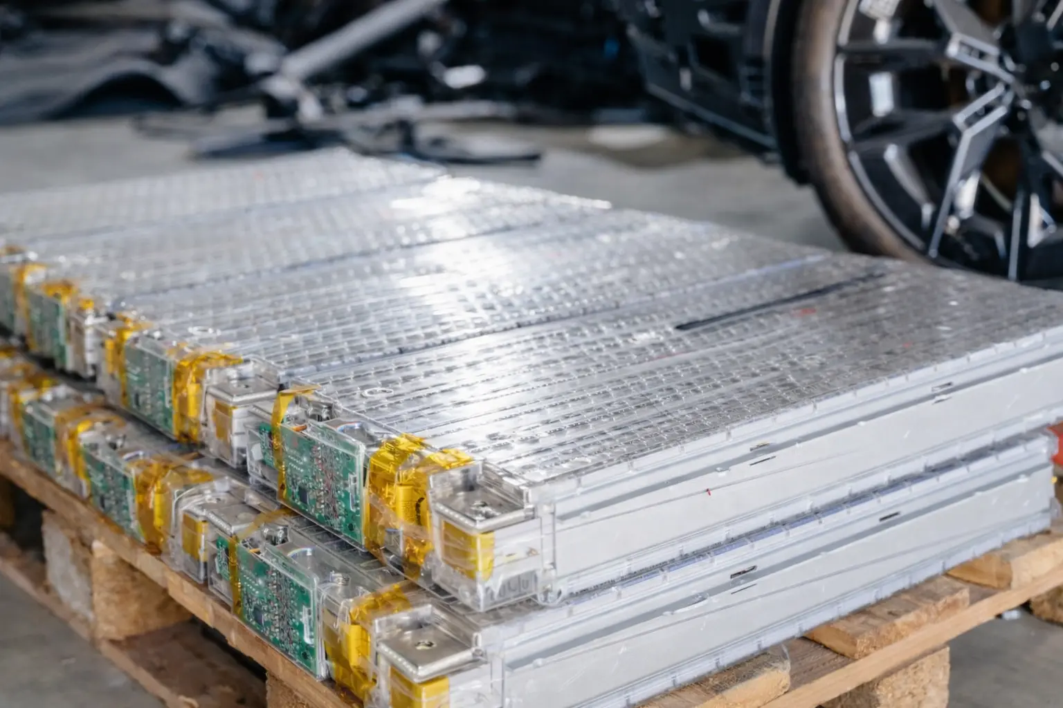 China strengthens EV battery recycling rules