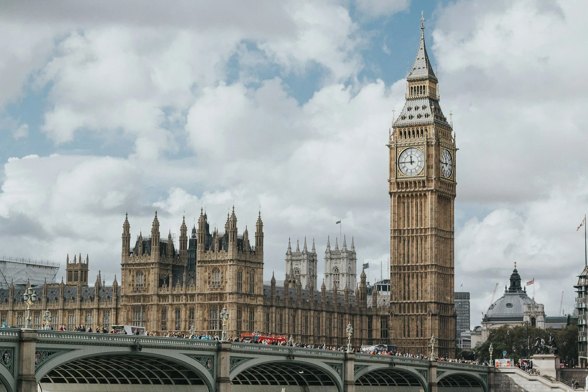 UK targets 87% emissions cut by 2040
