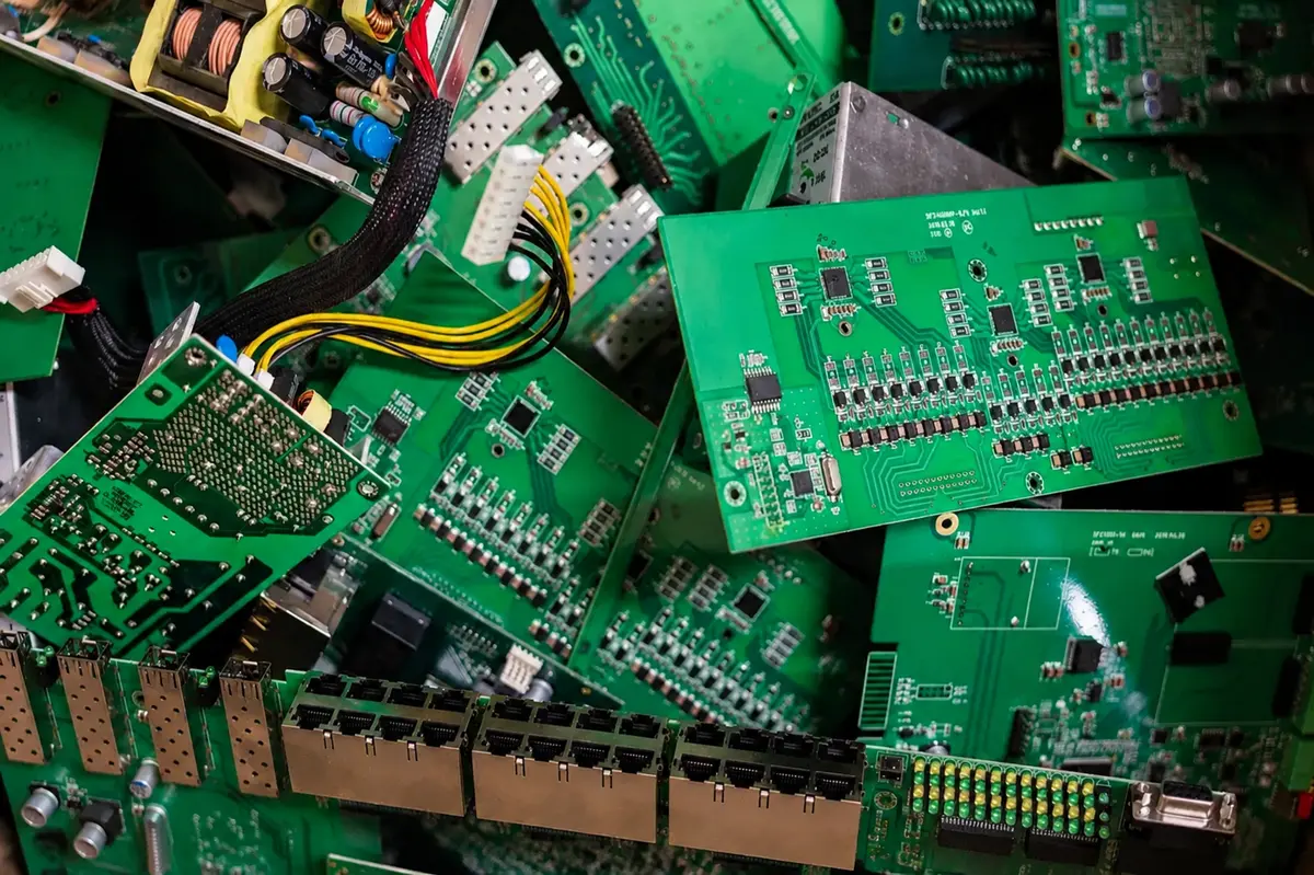Microbe turns mine waste into critical metals