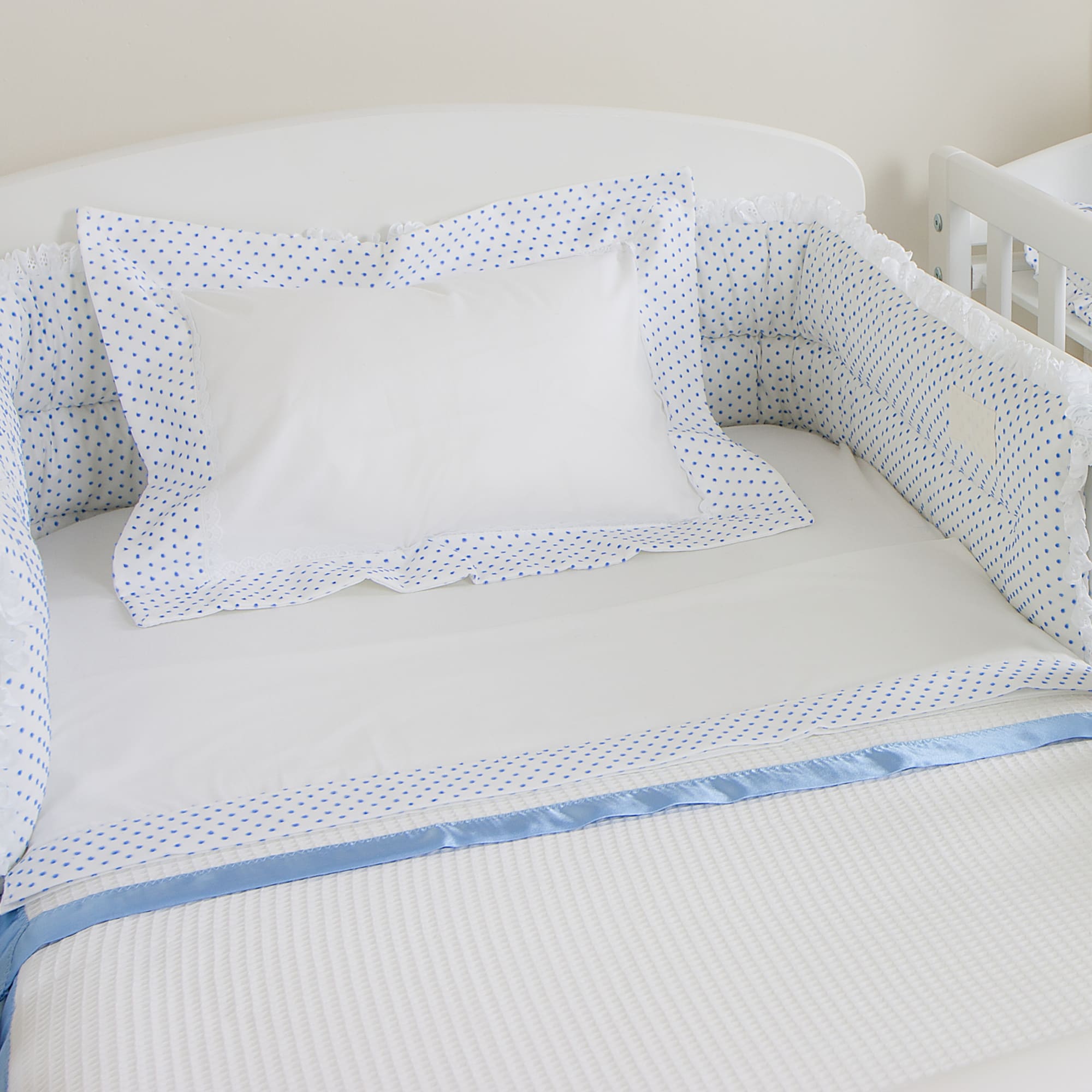 Cot Bumper Spot Voile White