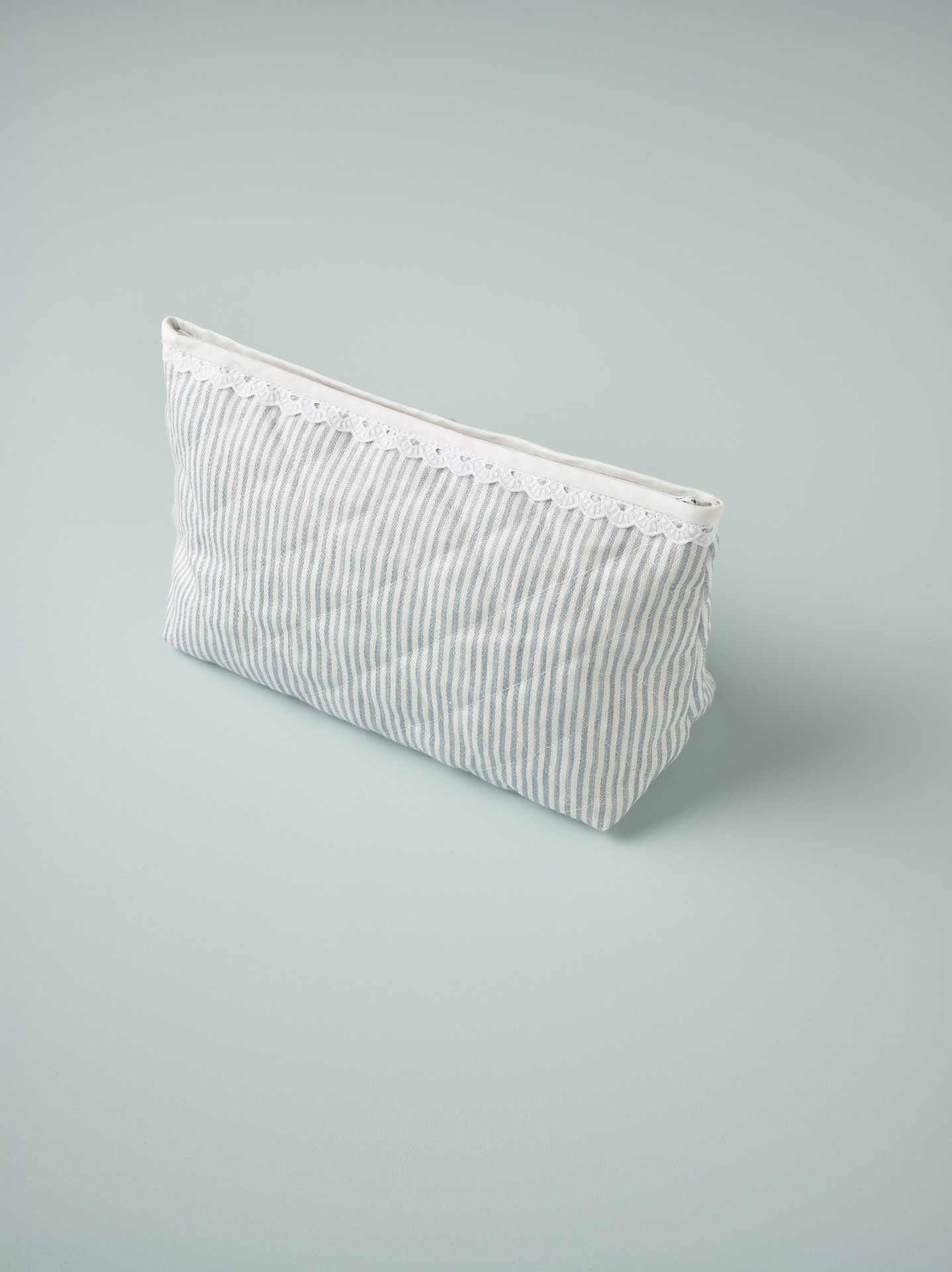 Sponge Bag Linen Stripe / Blue