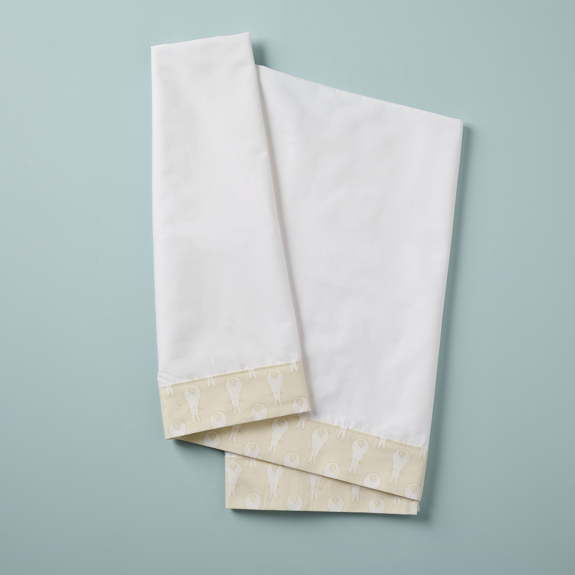 Cot Bed Sheet Rabbit Trellis / Cream