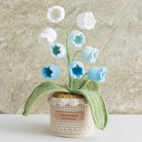 Crochet Bellflower with Crochet Pot - White-Blue