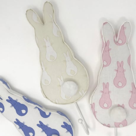 Bunny Hook - Rabbit Trellis Cream