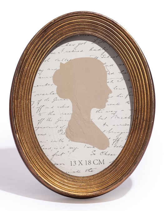 Antique Gold Ribbed Oval 5x7" Photo Frame