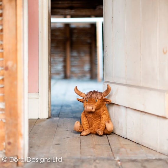 Mull the Highland Cow Sitting Doorstop