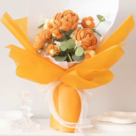 Tea Rose Crochet Flower Bouquet - Orange