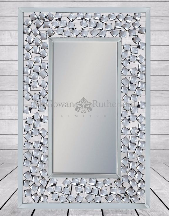 Rectangular Venetian Wall Mirror With Large Diamond Detail