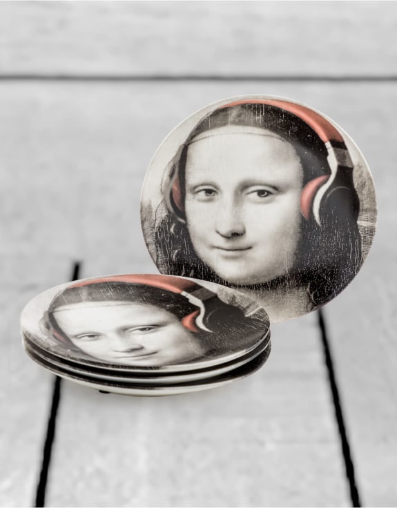 Set of 4 Black and White Mona Lisa Face 7" Ceramic Plates - Headphones