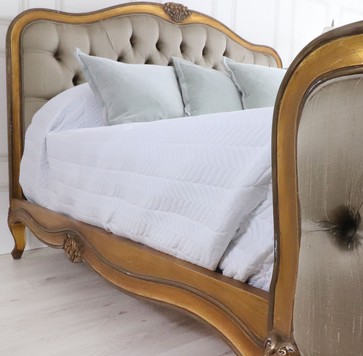 French Style Gold Gilt Upholstered Curved Footboard Bed (5ft/6ft