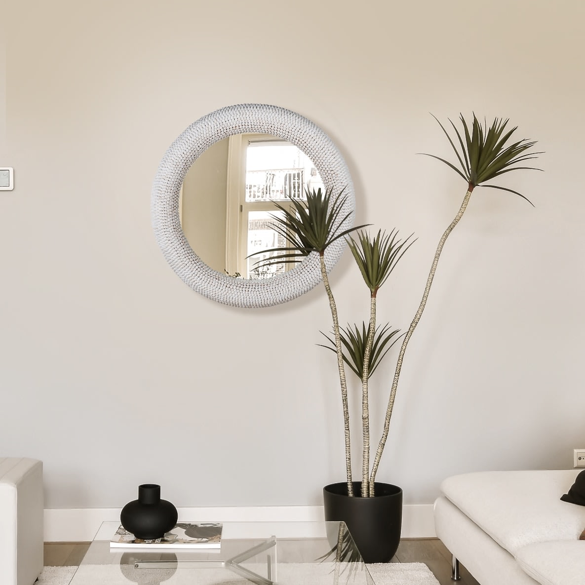 White Sea Shell Frame Round Wall Mirror