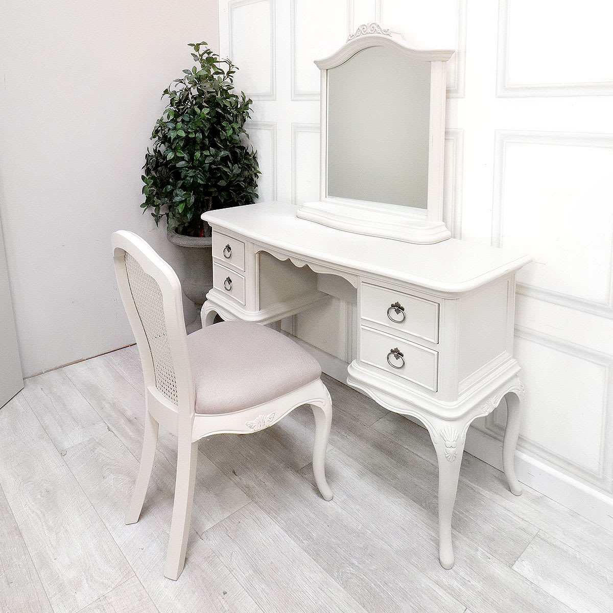 Willis & Gambier Etienne Grey Dressing Table, Chair and Mirror