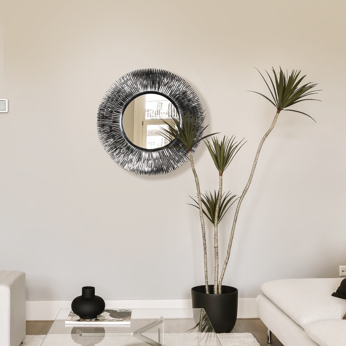 Polished Spikes Round Wall Mirror